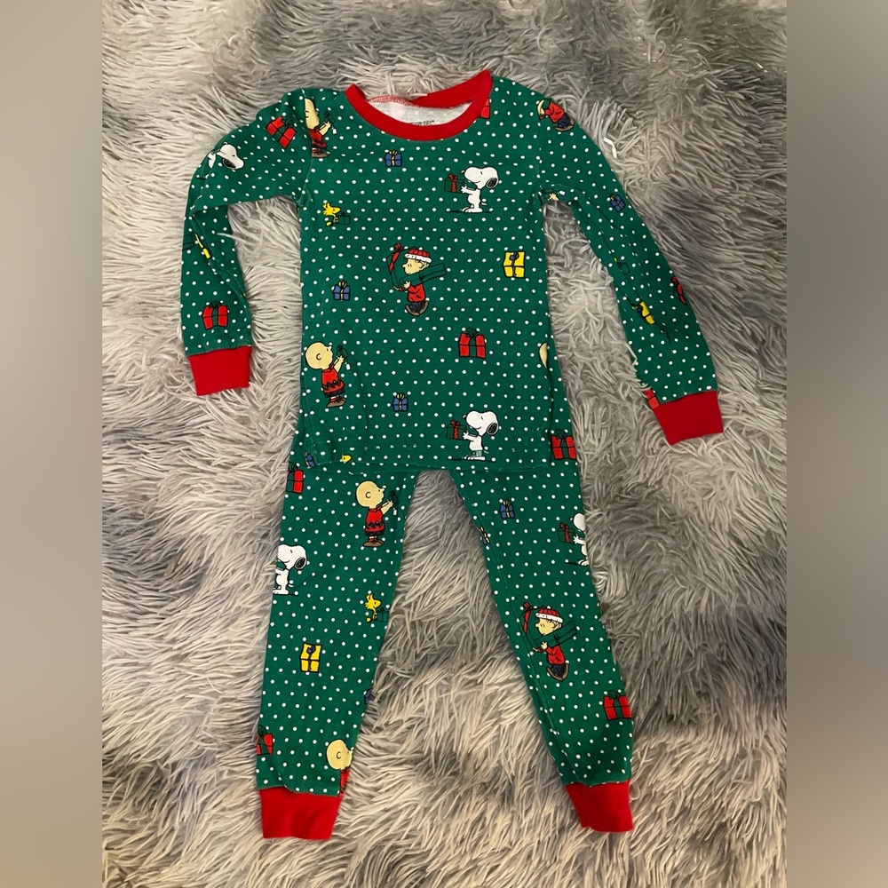 Peanuts Charlie Brown baby Pijama set. Size 3T